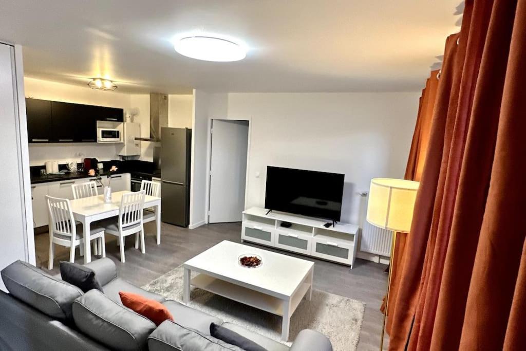 Appartement Cozy - Quartier Residentiel Мелён Экстерьер фото