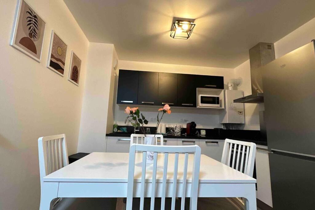 Appartement Cozy - Quartier Residentiel Мелён Экстерьер фото